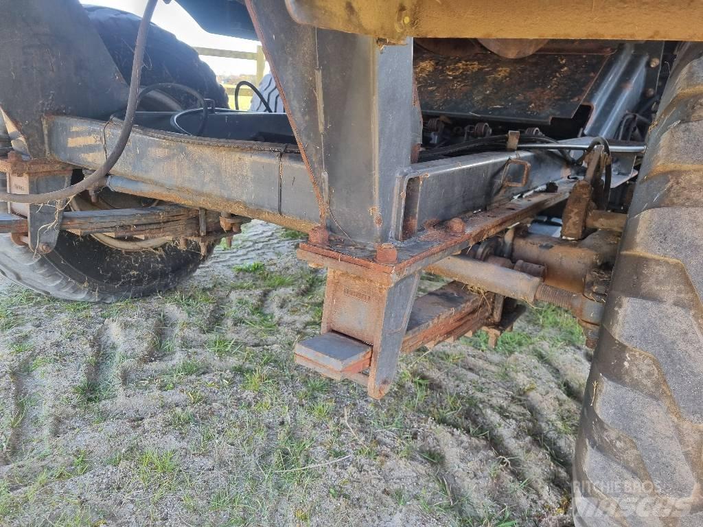 Vicon LB8200 Fyrkantspressar