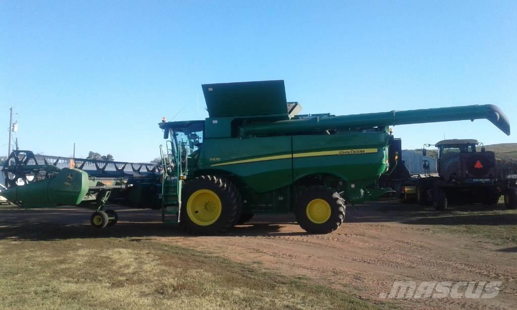 John Deere S 670 Skördetröskor