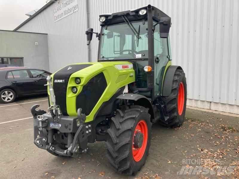 CLAAS NEXOS 260 L Traktorer