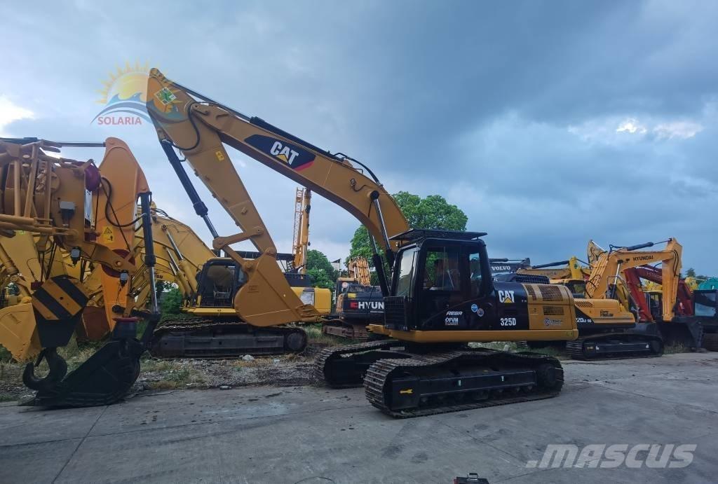 CAT 325 D Bandgrävare