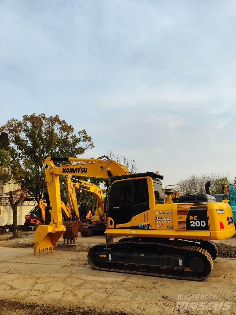 Komatsu PC200 Bandgrävare
