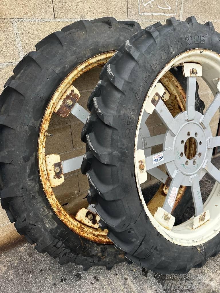 Michelin 230/95R48 Däck, hjul och fälgar