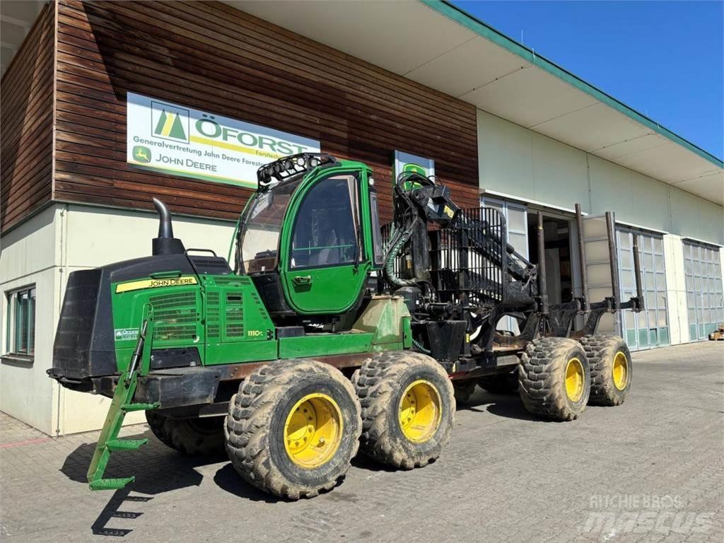 John Deere 1110 G Skotare