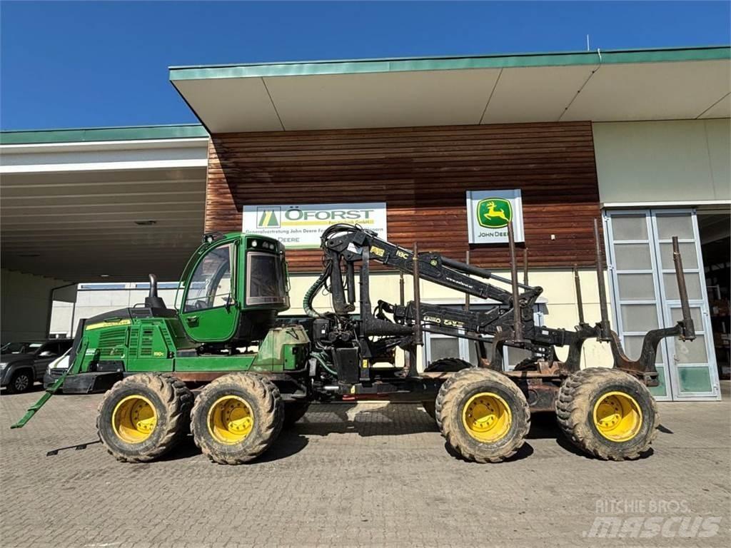 John Deere 1110 G Skotare