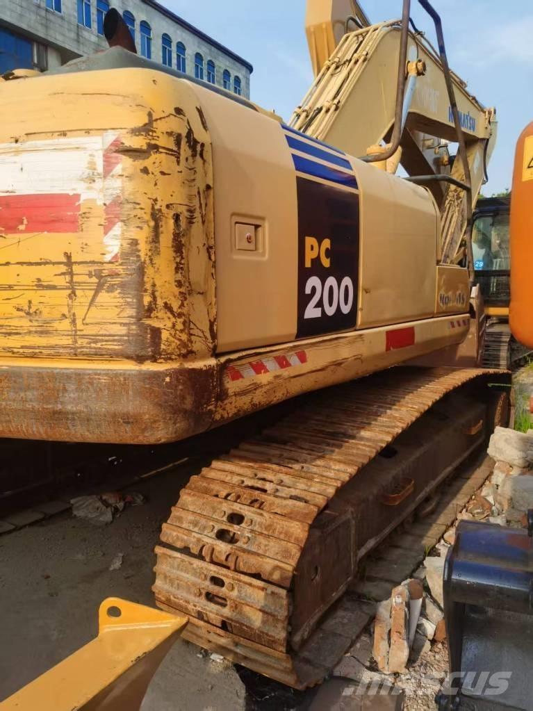 Komatsu PC 200-7 Bandgrävare