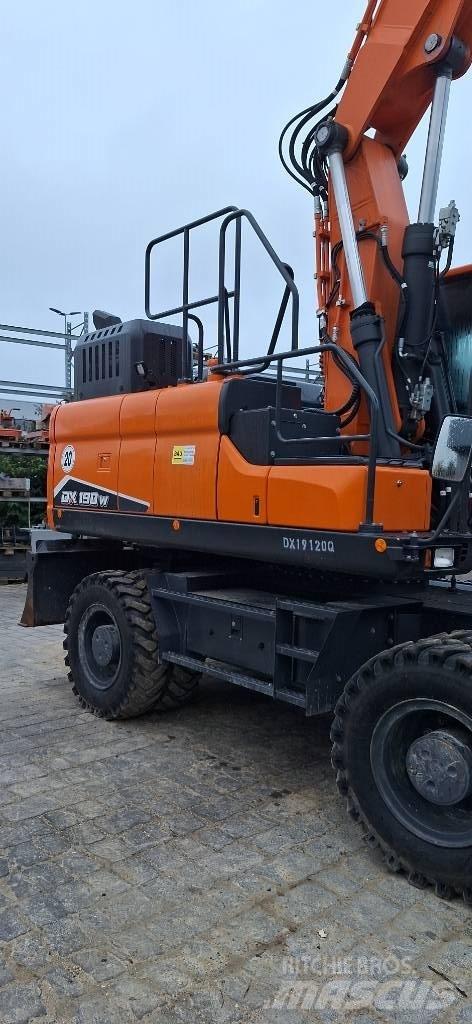 Doosan DX 190 W-7 Hjulgrävare