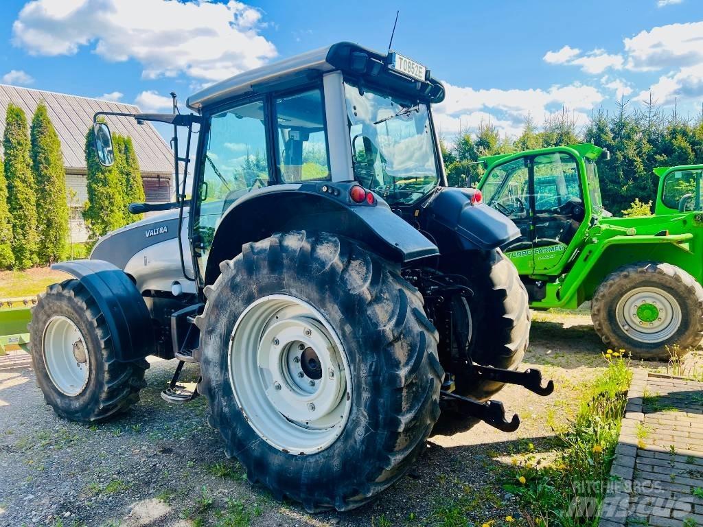 Valtra T 121 Traktorer