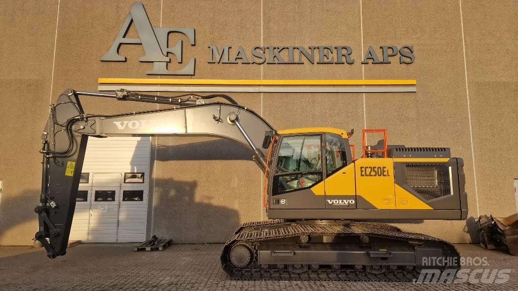 Volvo EC 250 EL Bandgrävare