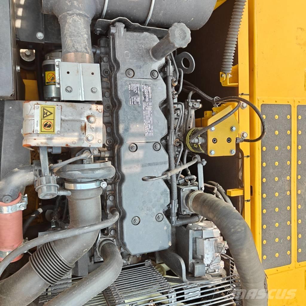Komatsu 240-8 Bandgrävare