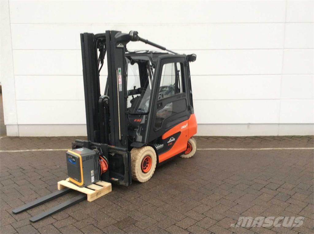 Linde E30 Elmotviktstruckar