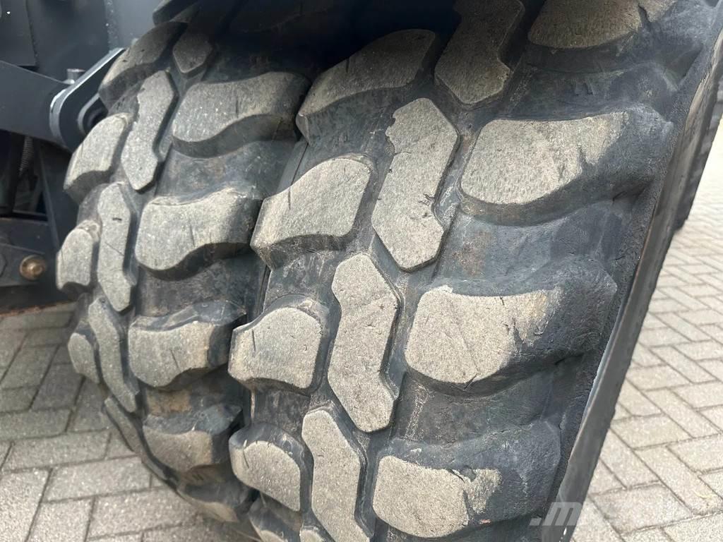 Doosan DX140W-5 Hjulgrävare