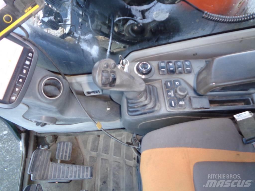 Doosan DX 235 Bandgrävare