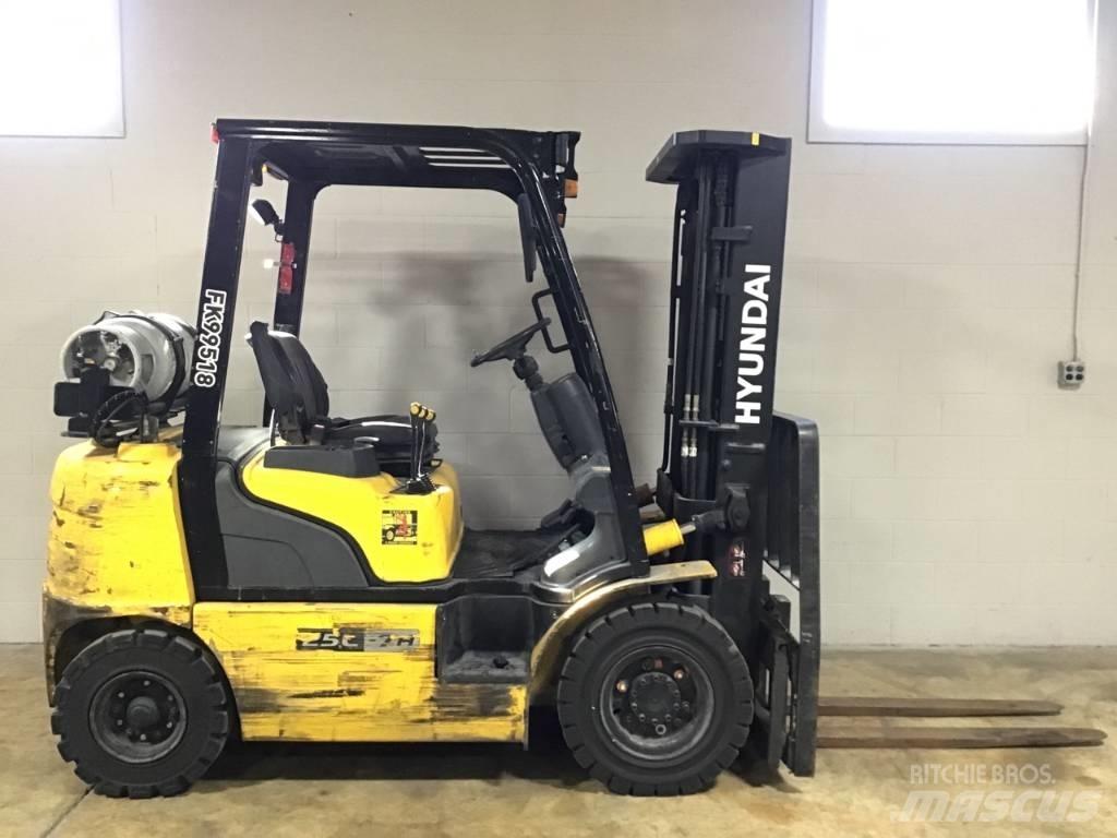 Hyundai 25 L-7 A Övriga motviktstruckar