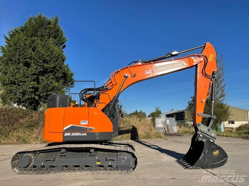 Doosan DX 235 LCR Bandgrävare