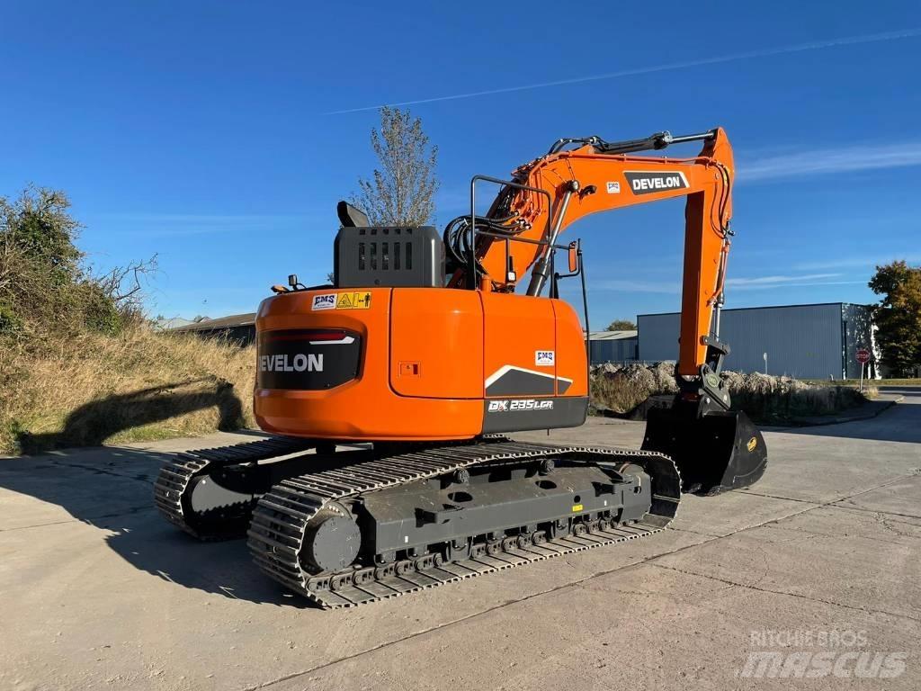 Doosan DX 235 LCR Bandgrävare