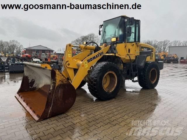 Komatsu WA 200 Hjullastare