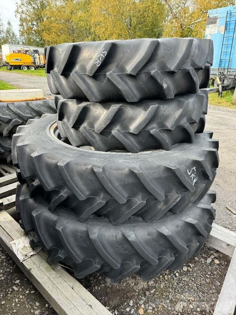 Goodyear 13.6R38 Däck, hjul och fälgar