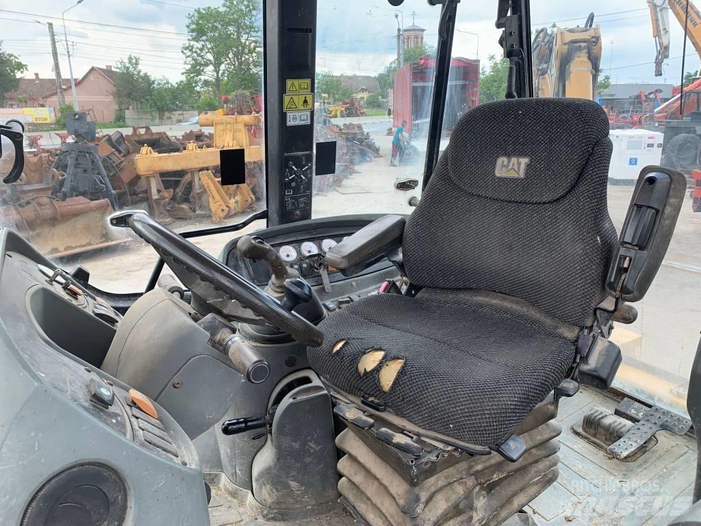 CAT 442 D Grävlastare