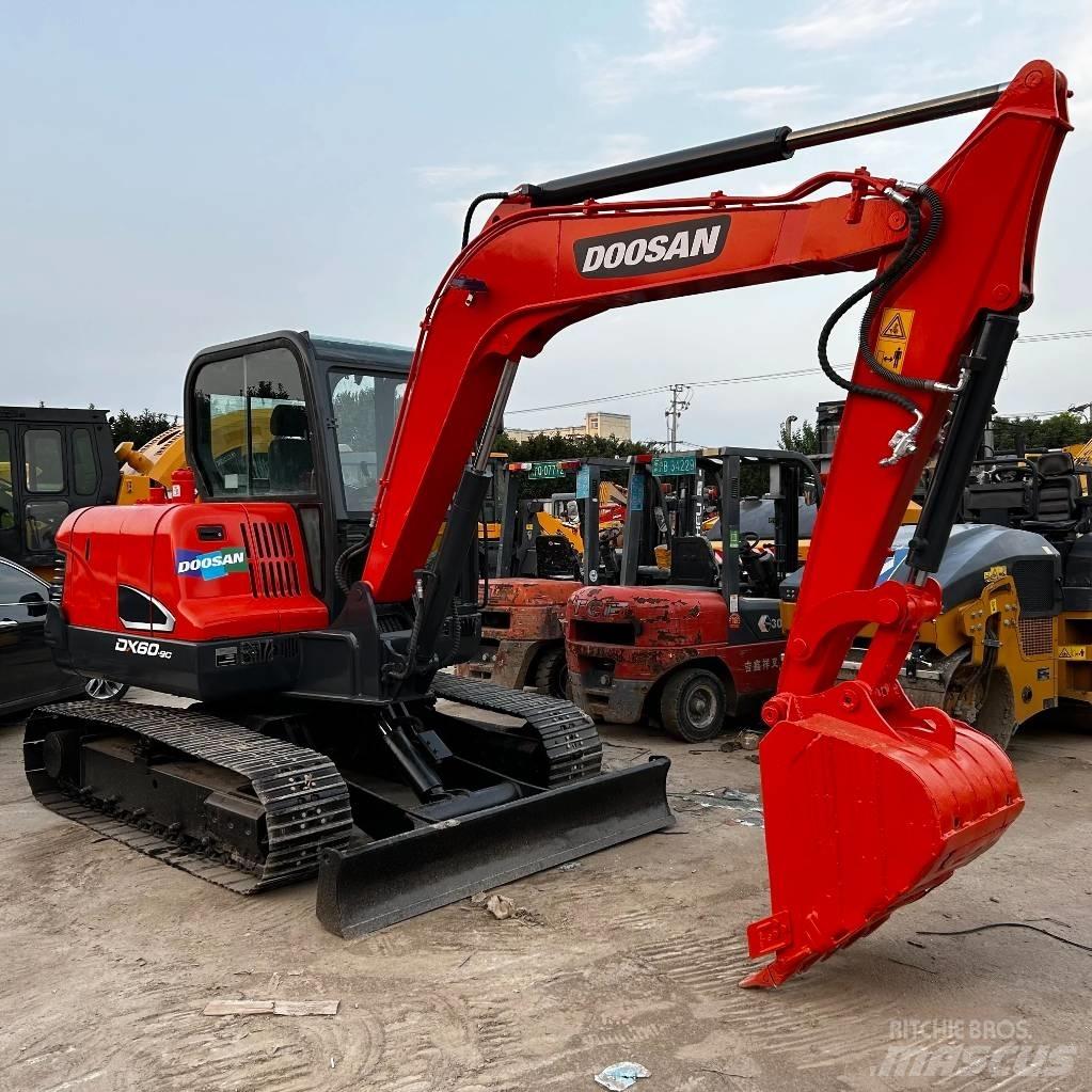 Doosan DX60 Bandgrävare