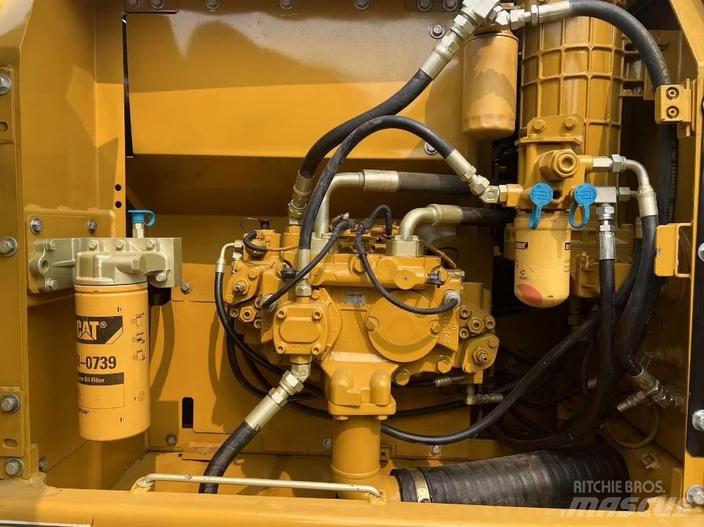 CAT 320 D Bandgrävare