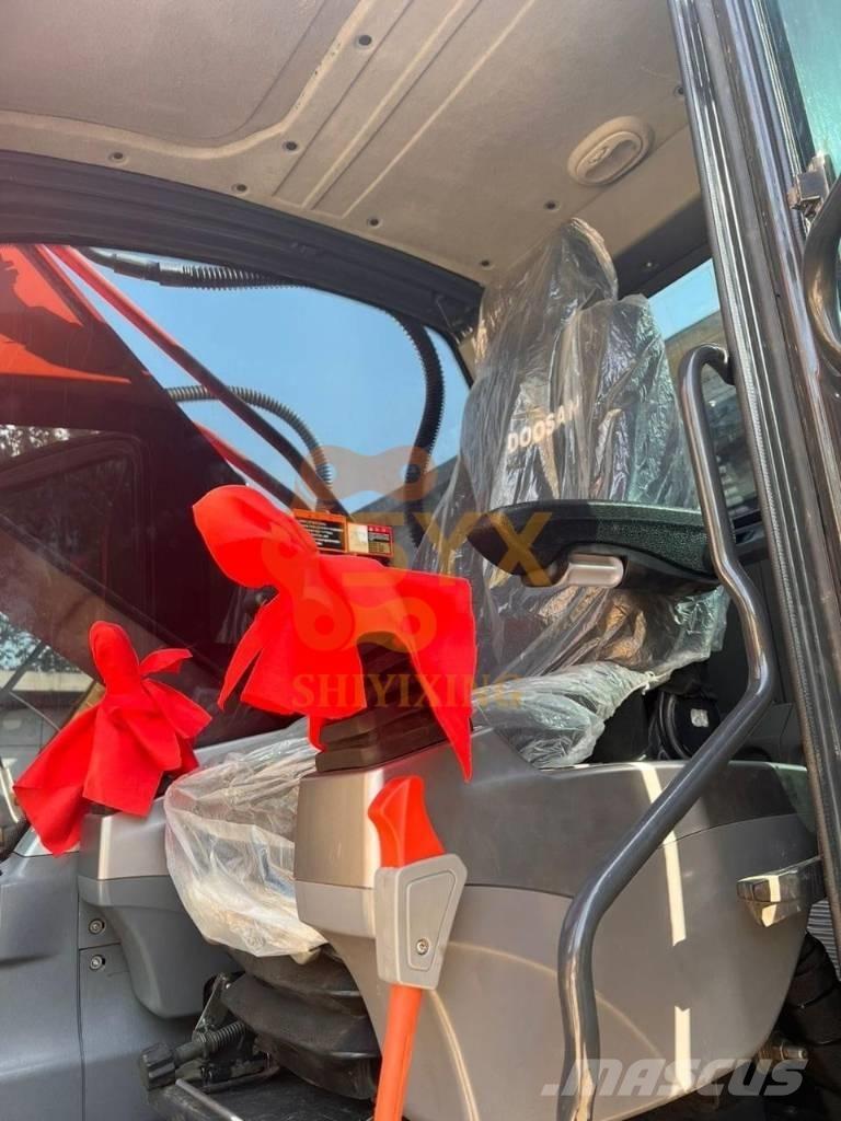 Doosan DX 300LC-9C Bandgrävare