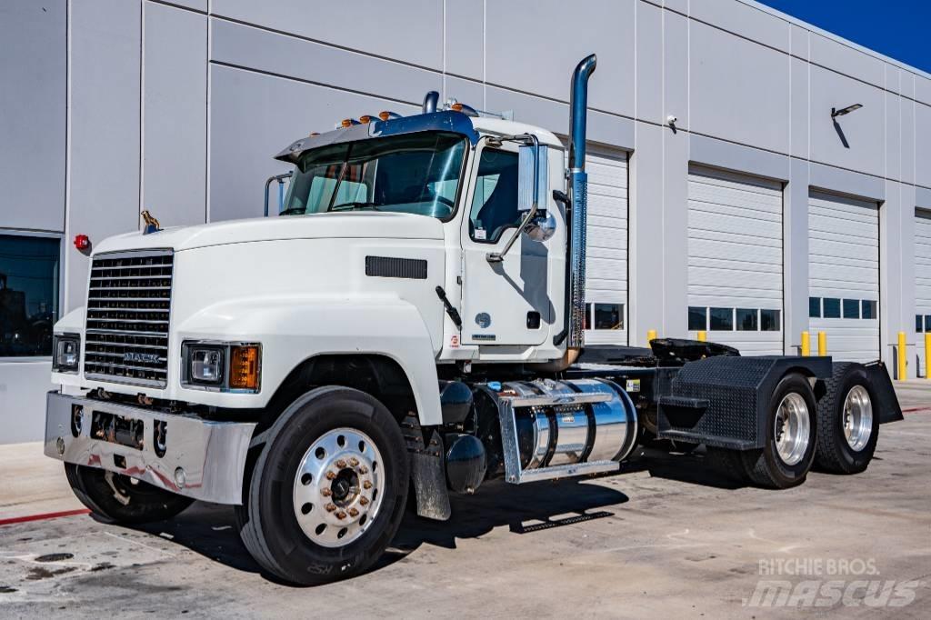 Mack Pinnacle Dragbilar