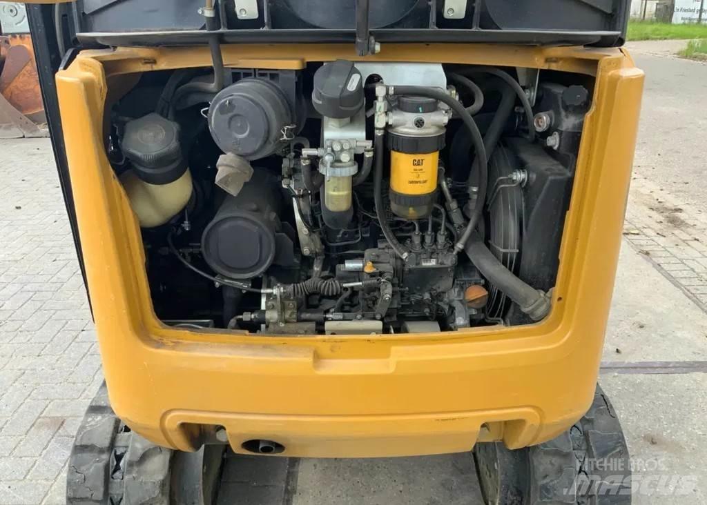 CAT 302.4D Minigrävare < 7t