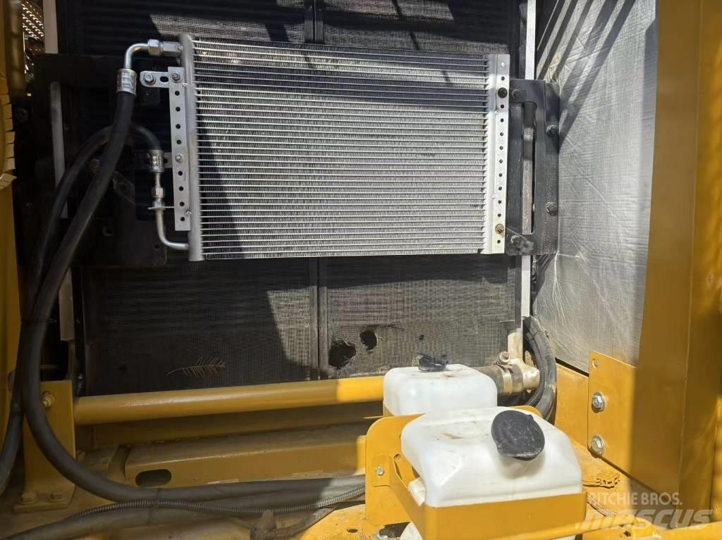 CAT 320 C L Bandgrävare