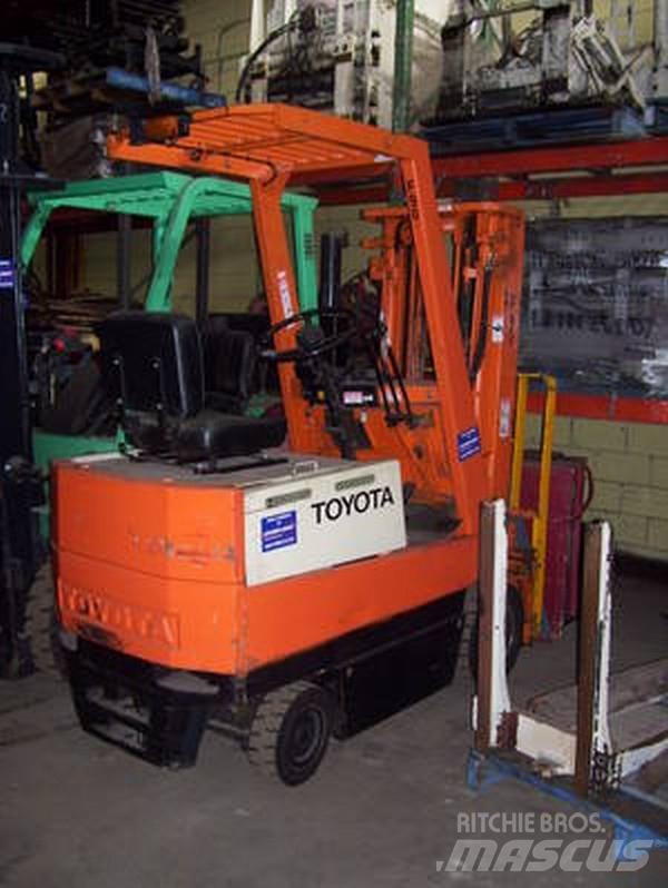 Toyota 2FBCA15 Elmotviktstruckar