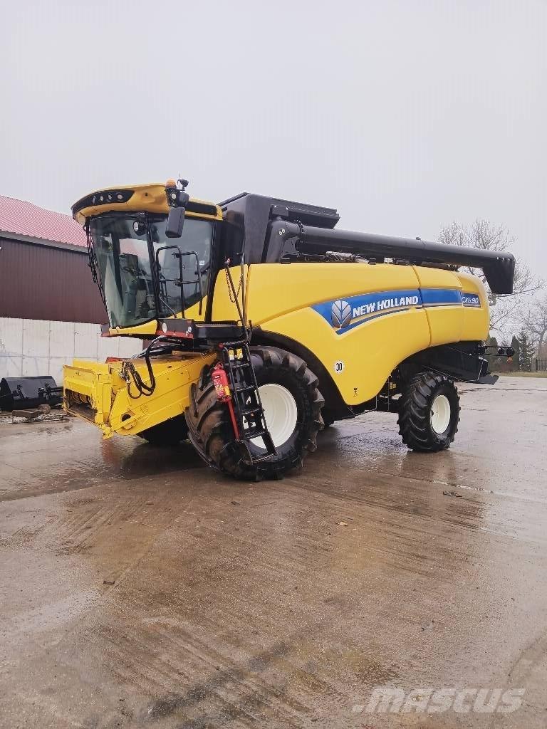 New Holland CX6.90 Skördetröskor