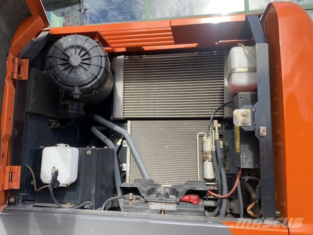Hitachi ZX 140 W-3 Hjulgrävare