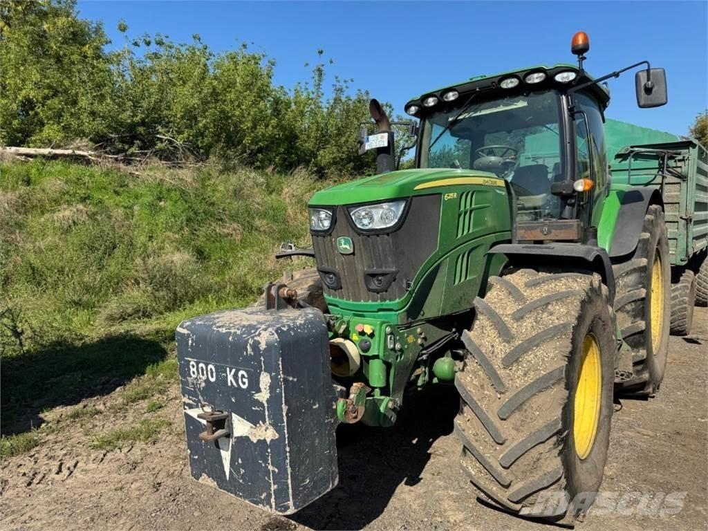 John Deere 6215 R Traktorer