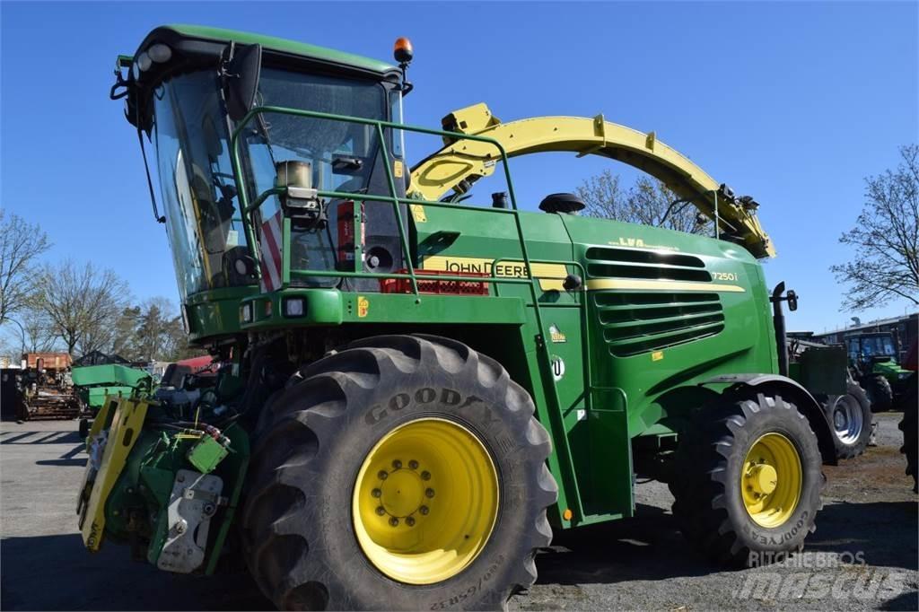 John Deere 7250 i Självgående fälthackar