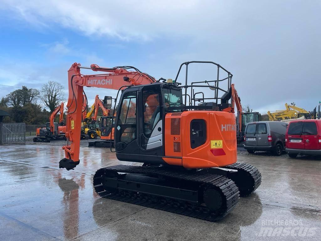 Hitachi ZX 135 US-6 Bandgrävare