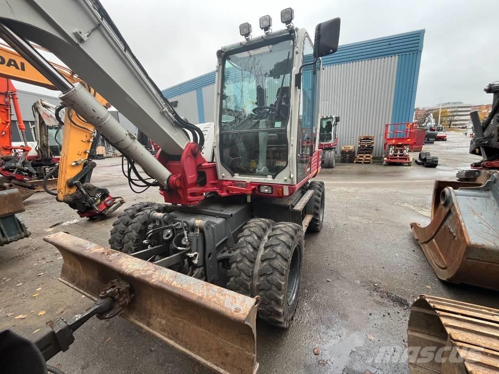 Takeuchi TB 295 W Hjulgrävare