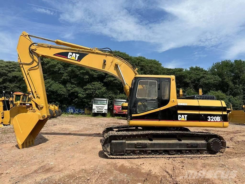 CAT 320 B L Bandgrävare