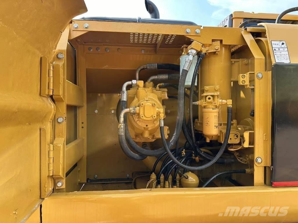 CAT 320 B L Bandgrävare