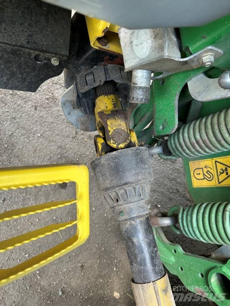 John Deere 8600 Självgående fälthackar