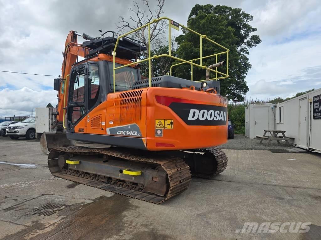 Doosan DX 140 LC Bandgrävare