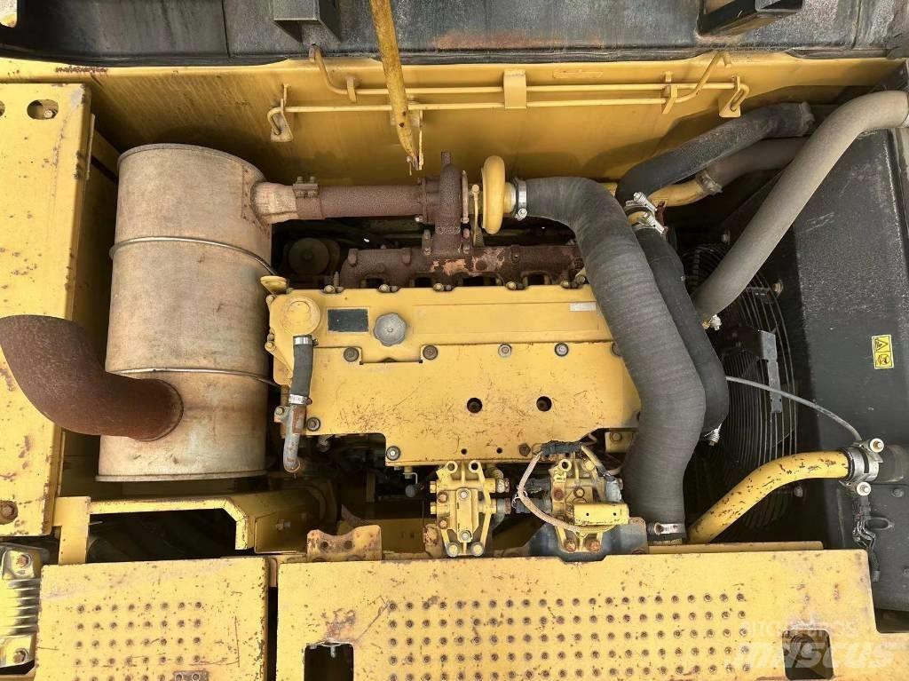 CAT 323D Bandgrävare