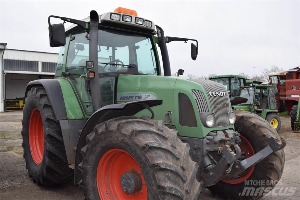 Fendt 716 Vario Traktorer