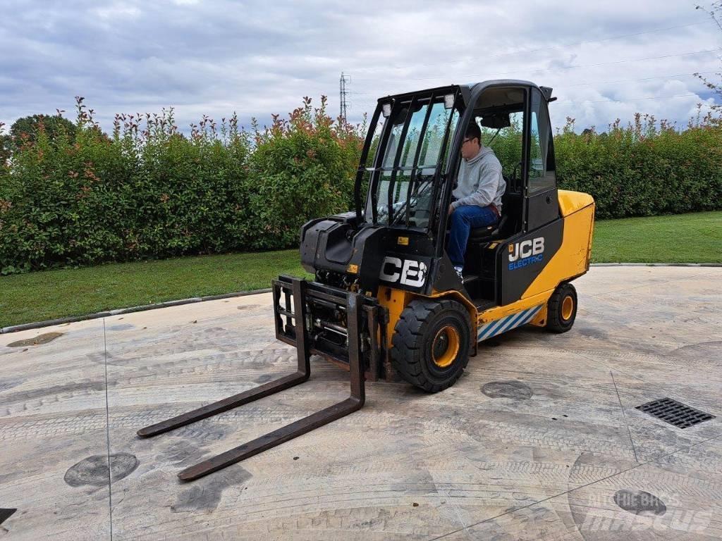 JCB TLT 30-19E Skjutstativtruck