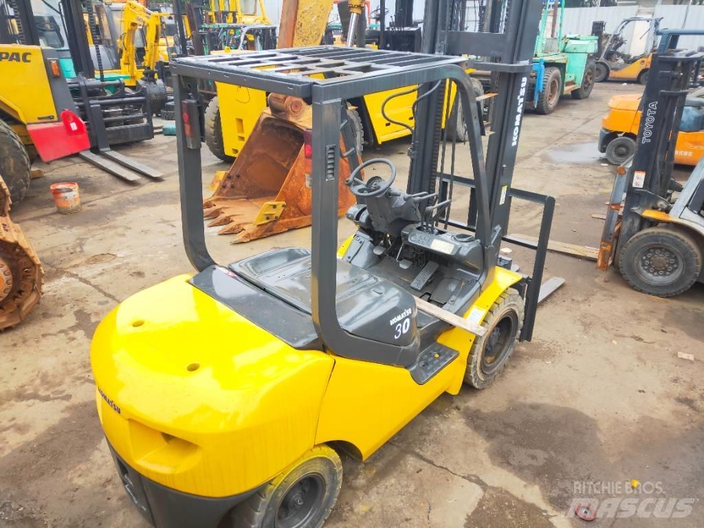 Komatsu FD 30 T-17 Dieselmotviktstruckar