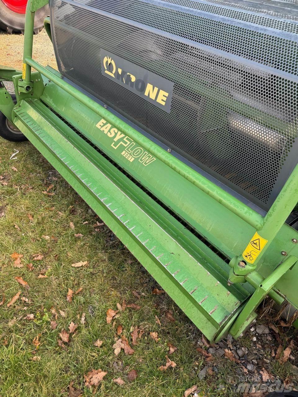 Krone BIG x 700 Självgående fälthackar