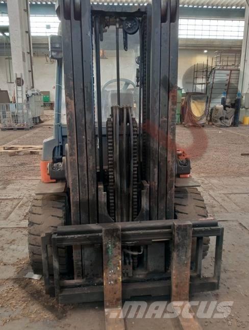 Toyota 7 FBMF 45 Elmotviktstruckar