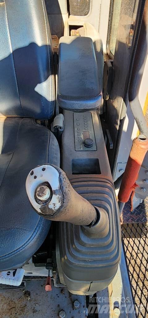Hitachi ZX 225 USR Bandgrävare