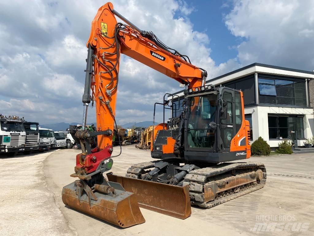 Doosan DX 140 LCR-5 Bandgrävare
