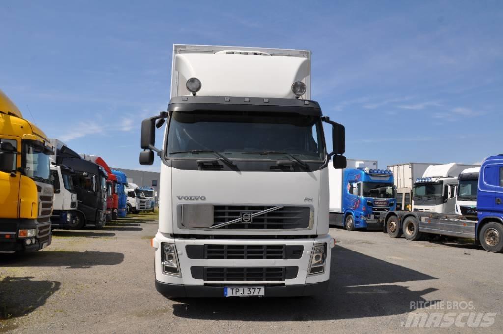 Volvo FH440 6X2 Skåpbilar