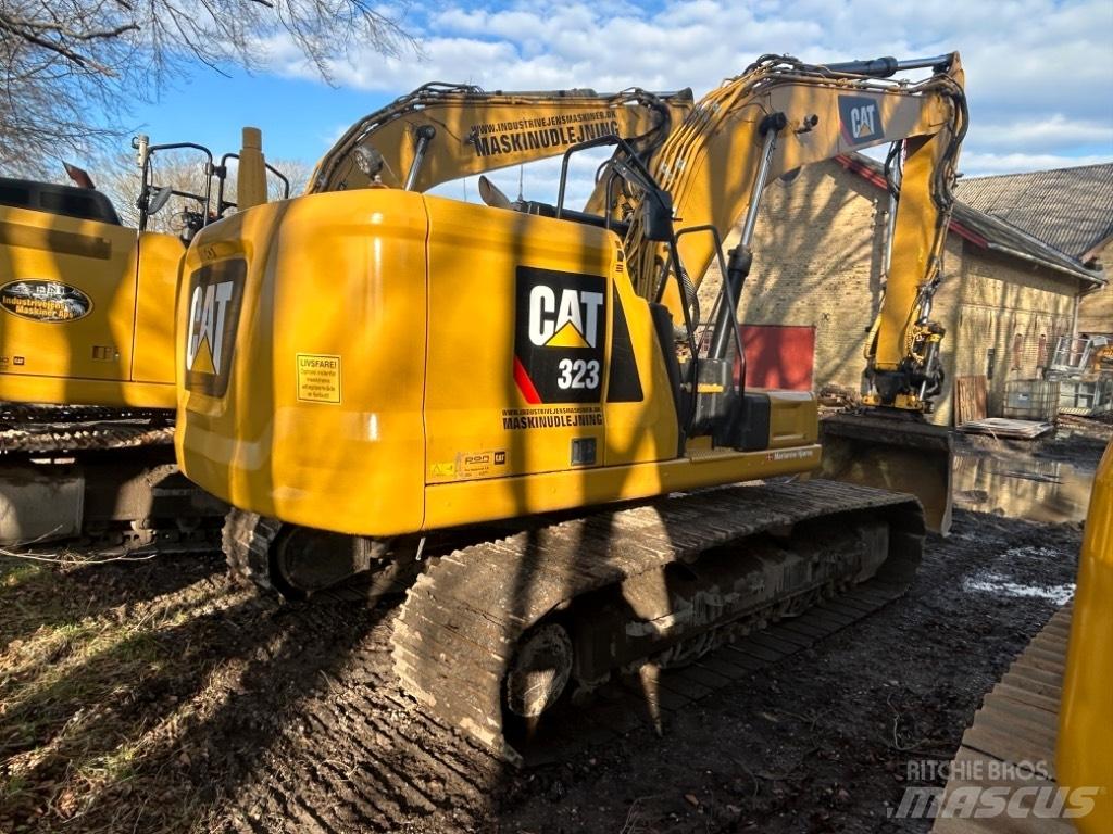 CAT 323 Nextgen Bandgrävare