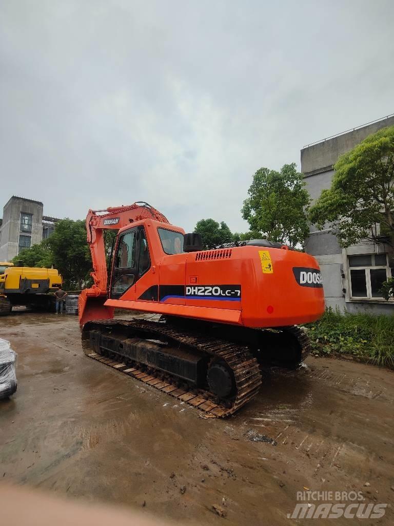 Doosan DH 220 Bandgrävare